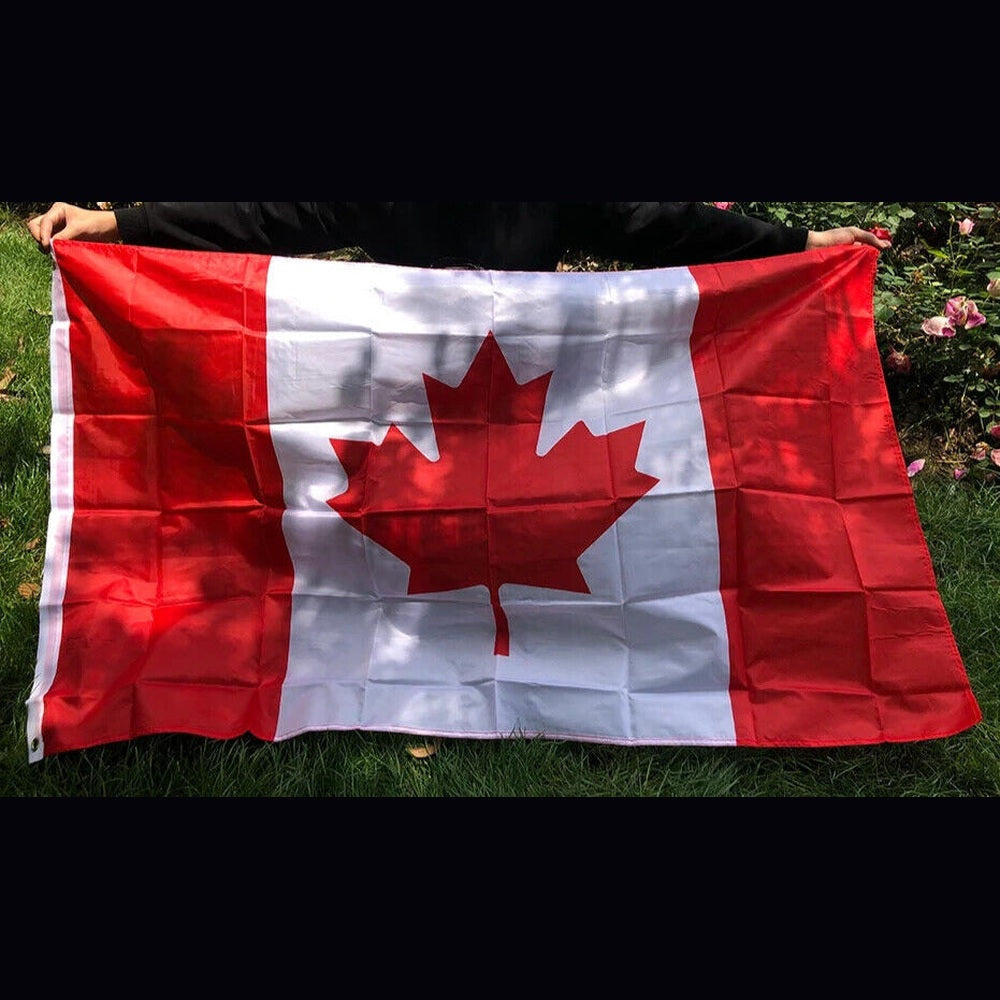 The National Flag of Canada 3 ft x 5 ft NEW! Home & Garden:Yard, Garden & Outdoor Living:Décor:Flags Style Your Walls